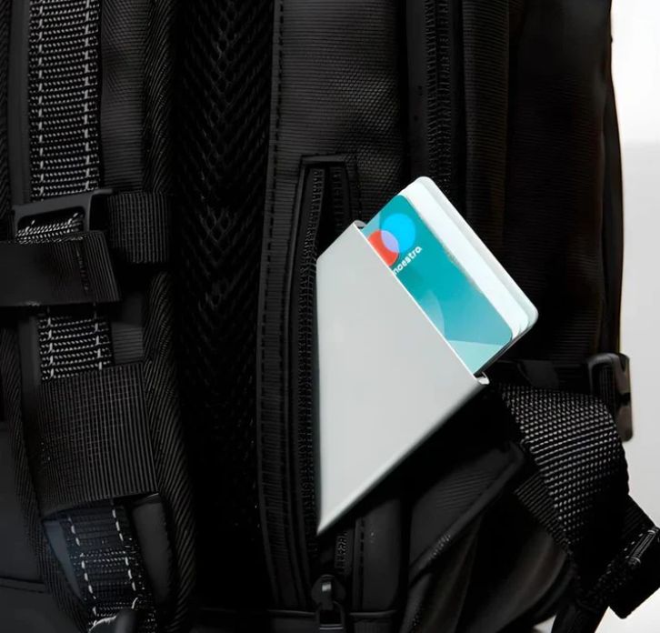 Bagvar – Pack more. Travel light.